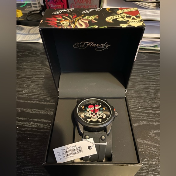 Ed Hardy Mens Skull Watch NWT - Picture 1 of 9
